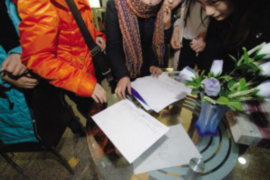 潮南为什么选择专业追讨公司来处理您的债务纠纷？